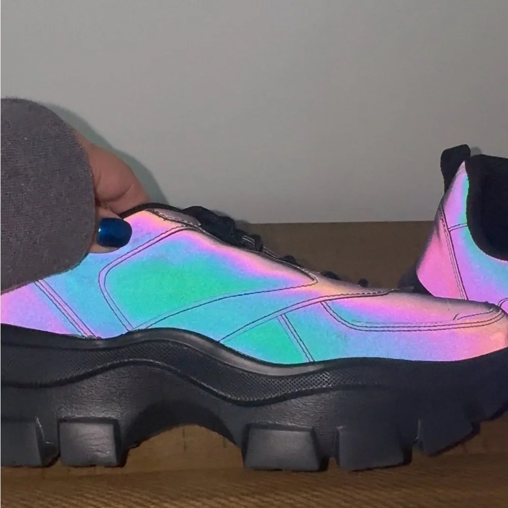 🌈 Holographic Women's Sneakers - size 9 - Picture 11 of 17